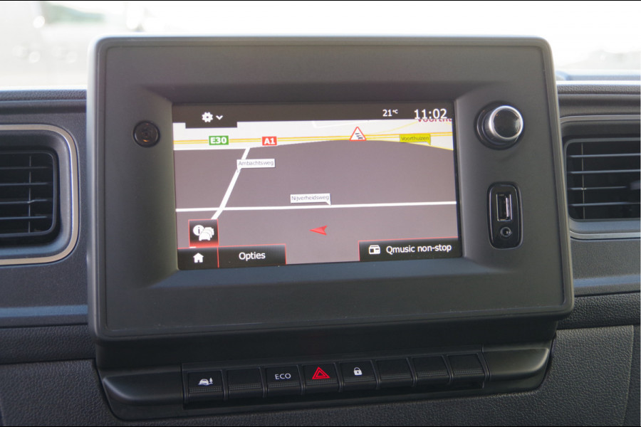 Renault Master T35 2.3 dCi 135PK L2H2 3-ZITS, TREKHAAK, STOELVERW. NAVI, CRUISE, AIRCO, APPLE CARPLAY