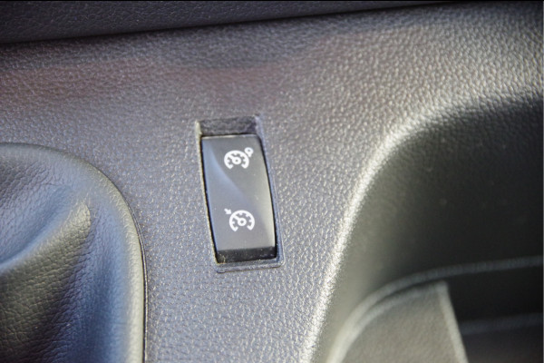 Renault Master T35 2.3 dCi 135PK L2H2 3-ZITS, TREKHAAK, STOELVERW. NAVI, CRUISE, AIRCO, APPLE CARPLAY
