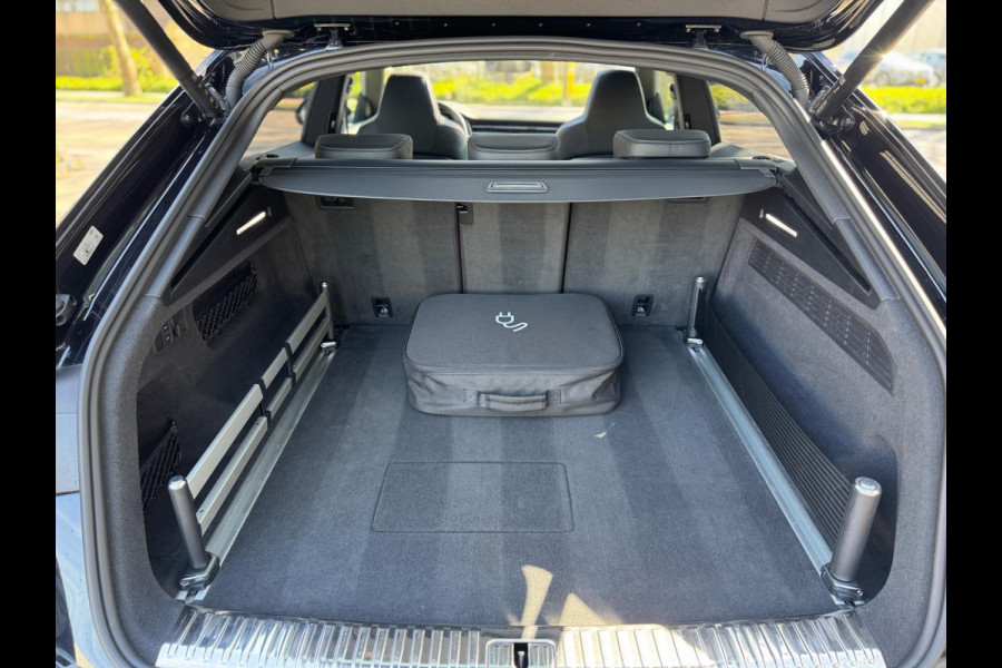 Audi Q8 60 TFSI e quattro Competition Adaptive Pano B&O Lane assist Keyless 3D-cam Head up Digital dashboard Massage Dealeronderho