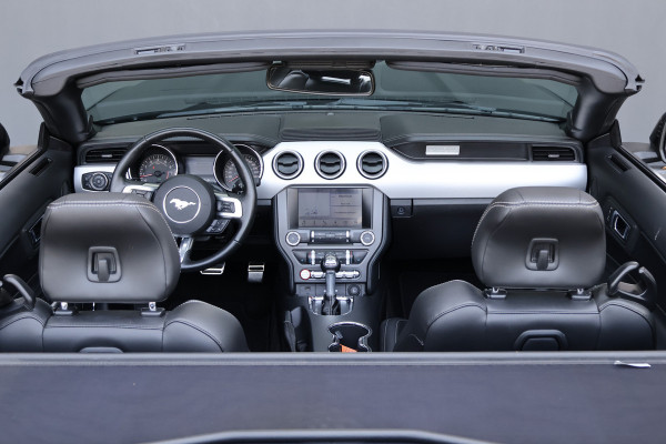 Ford Mustang Convertible 5.0 V8 GT | STOELKOELING/VERWARMING | BLACK PACK | CAMERA | CRUISE CONTROL | XENON | DAB |