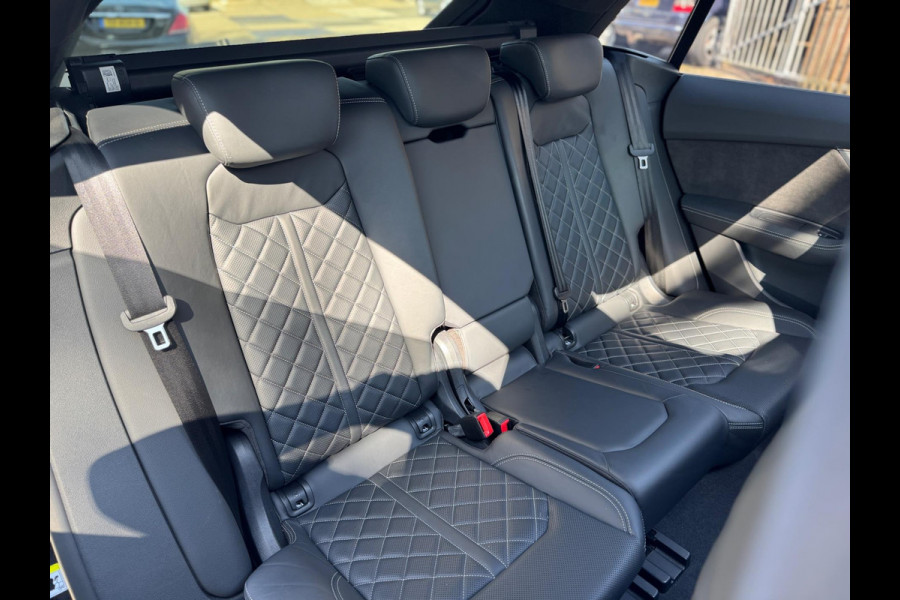Audi Q8 60 TFSI e quattro Competition Adaptive Pano B&O Lane assist Keyless 3D-cam Head up Digital dashboard Massage Dealeronderho