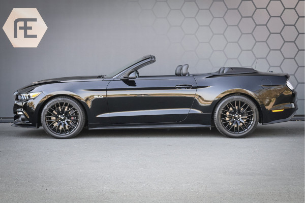 Ford Mustang Convertible 5.0 V8 GT | STOELKOELING/VERWARMING | BLACK PACK | CAMERA | CRUISE CONTROL | XENON | DAB |
