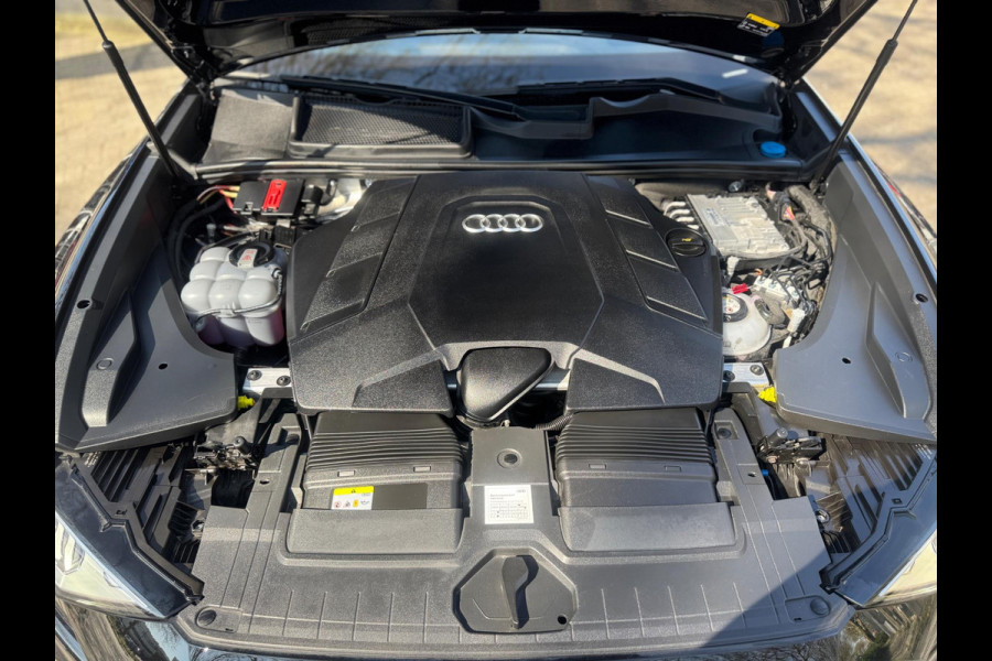 Audi Q8 60 TFSI e quattro Competition Adaptive Pano B&O Lane assist Keyless 3D-cam Head up Digital dashboard Massage Dealeronderho