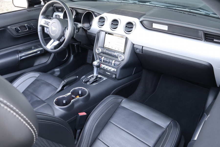 Ford Mustang Convertible 5.0 V8 GT | STOELKOELING/VERWARMING | BLACK PACK | CAMERA | CRUISE CONTROL | XENON | DAB |