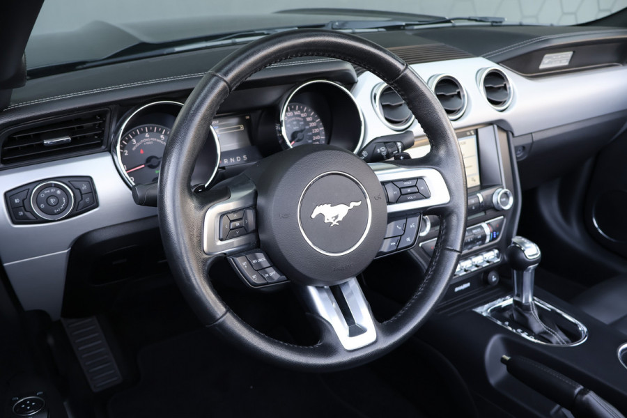 Ford Mustang Convertible 5.0 V8 GT | STOELKOELING/VERWARMING | BLACK PACK | CAMERA | CRUISE CONTROL | XENON | DAB |