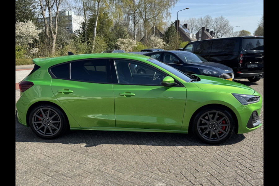 Ford Focus 2.3 EcoBoost ST-X 280pk | Winter Pack | Adaptive cruise control | Sper diff | Head up Display | Camera | AGR-stoelen