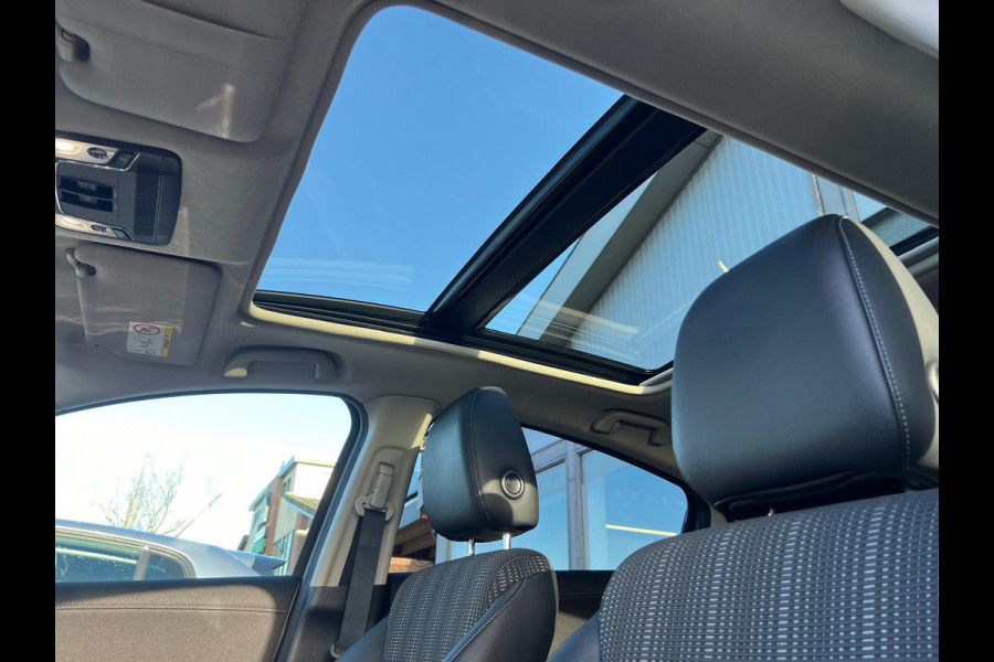 Honda HR-V 1.5 i-VTEC Executive Panorama dak Navigatie Parkeer Camera