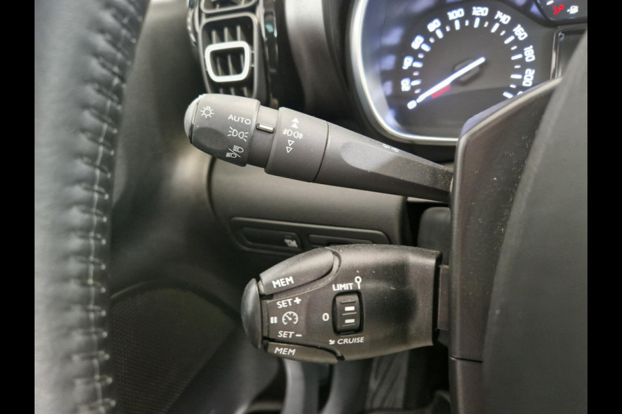 Citroën C3 Aircross 1.2 PureTech S&S Shine | Navigatie | Elektrisch Dakraam | Stoelverwarming | Focal HIFI | Draadloze telefoonlader