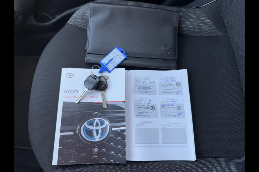 Toyota Aygo 1.0 VVT-i x 2e Eigenaar,Cruise Control,Weinig Km,Zeer Zuinig,Apk tot 02-2027