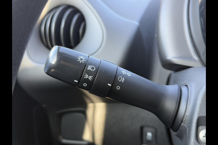 Toyota Aygo 1.0 VVT-i x 2e Eigenaar,Cruise Control,Weinig Km,Zeer Zuinig,Apk tot 02-2027