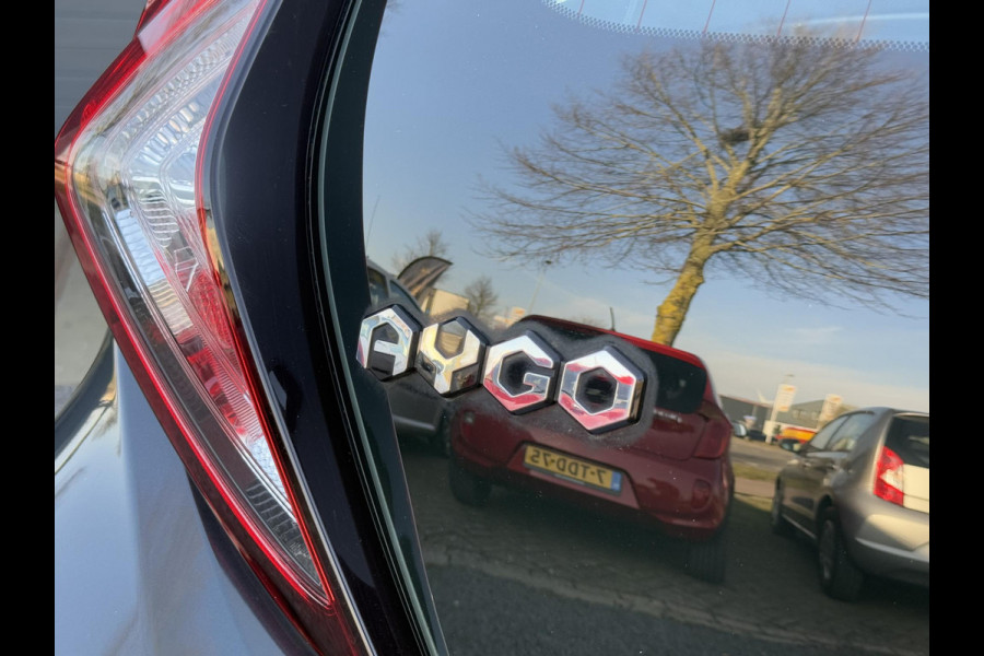 Toyota Aygo 1.0 VVT-i x 2e Eigenaar,Cruise Control,Weinig Km,Zeer Zuinig,Apk tot 02-2027