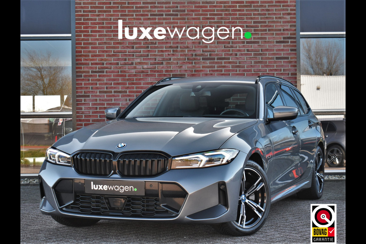 BMW 3 Serie Touring 320e M-Sport ACC HUD Sfeer Camera HiFi Stuurverw BMW 3 Serie Touring 320e M-Sport ACC HUD Sfeer Camera HiFi Stuurverw