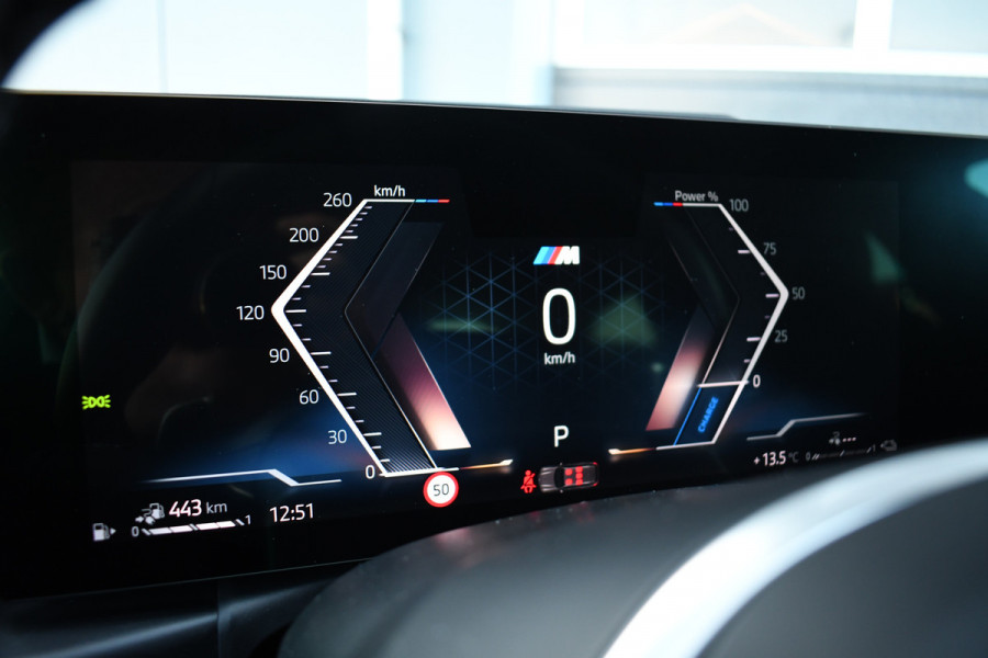 BMW 3 Serie Touring 320e M-Sport ACC HUD Sfeer Camera HiFi Stuurverw