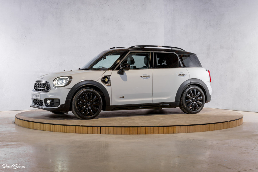 MINI Countryman 2.0 Cooper S E ALL4 Chili | Panorama | Adaptieve cruise | Harman/Kardon | Sfeer verlichting