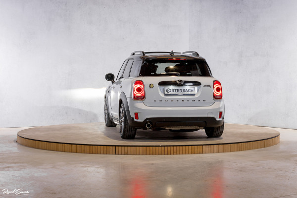 MINI Countryman 2.0 Cooper S E ALL4 Chili | Panorama | Adaptieve cruise | Harman/Kardon | Sfeer verlichting