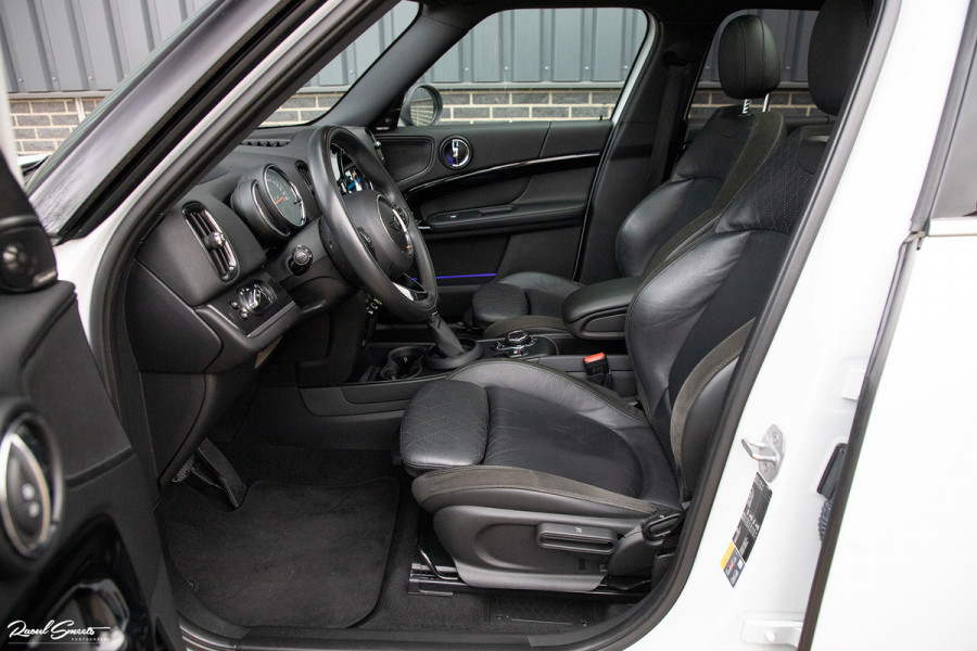 MINI Countryman 2.0 Cooper S E ALL4 Chili | Panorama | Adaptieve cruise | Harman/Kardon | Sfeer verlichting
