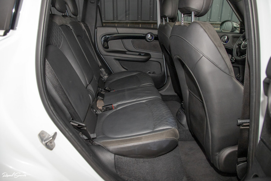 MINI Countryman 2.0 Cooper S E ALL4 Chili | Panorama | Adaptieve cruise | Harman/Kardon | Sfeer verlichting