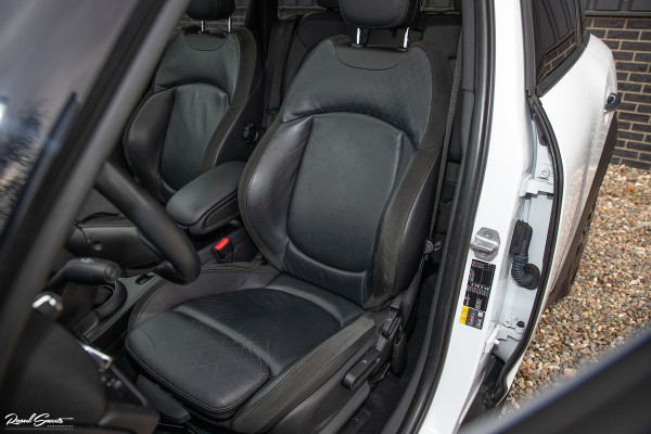 MINI Countryman 2.0 Cooper S E ALL4 Chili | Panorama | Adaptieve cruise | Harman/Kardon | Sfeer verlichting