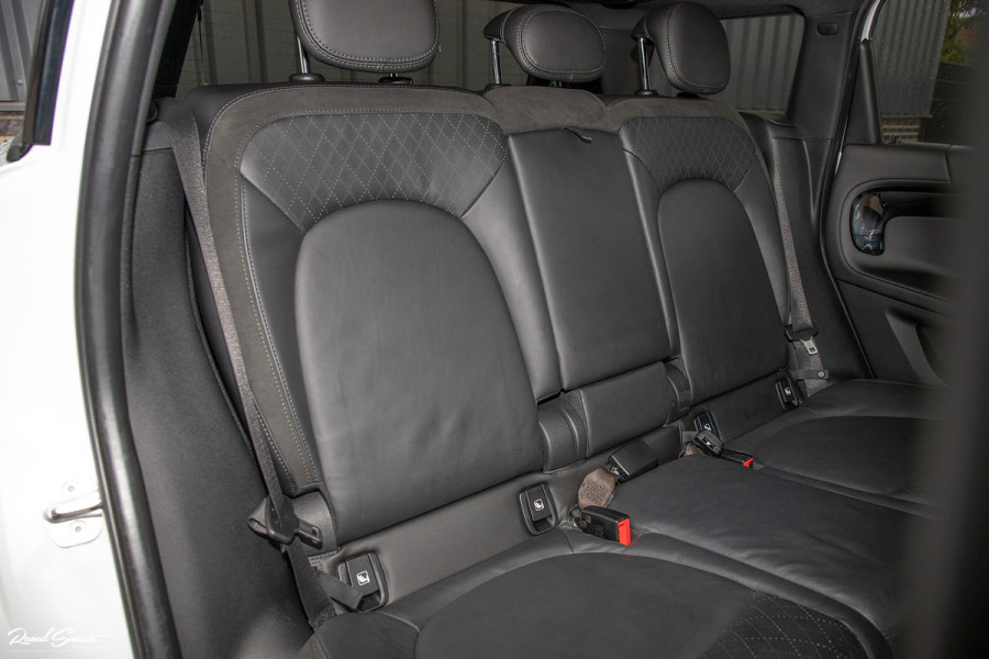 MINI Countryman 2.0 Cooper S E ALL4 Chili | Panorama | Adaptieve cruise | Harman/Kardon | Sfeer verlichting