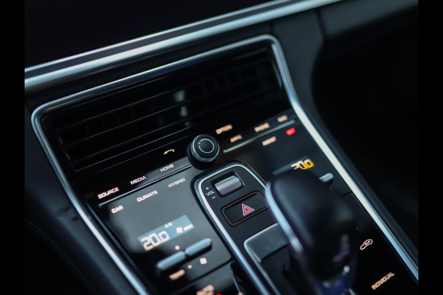 Porsche Panamera Sport Turismo 4.0 Turbo S E-Hybrid | Keramisch | Burmester | Matrix | Sport Chrono | Leder | Stoelverw./ventilatie