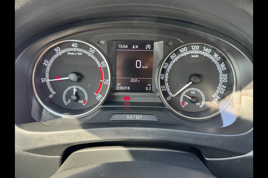 Škoda Rapid Spaceback 1.0 TSI * Cruise * Navi * Clima * Stoelverw * Lichtmetaal *