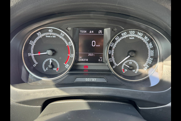 Škoda Rapid Spaceback 1.0 TSI * Cruise * Navi * Clima * Stoelverw * Lichtmetaal *