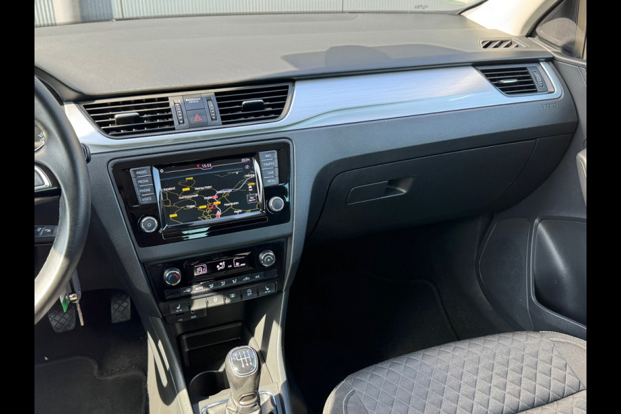 Škoda Rapid Spaceback 1.0 TSI * Cruise * Navi * Clima * Stoelverw * Lichtmetaal *