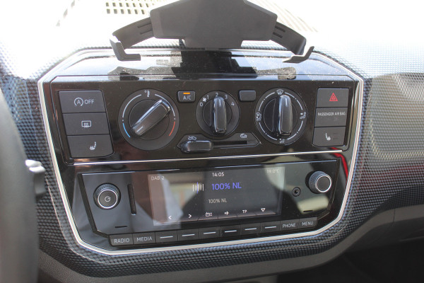 Volkswagen up! 1.0 BMT move up! , 5 deurs Airco , Cruise control , Stoelverwaming , DAB radio