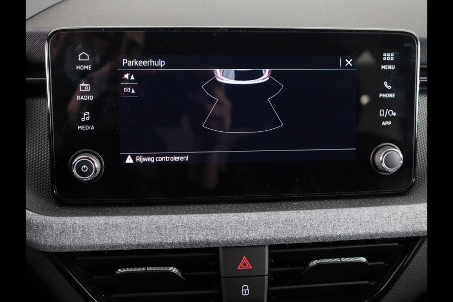 Škoda Kamiq Selection 1.0 TSI 115PK SUV 6 versn. Hand | Apple Carplay | Climate Control | Cruise Control