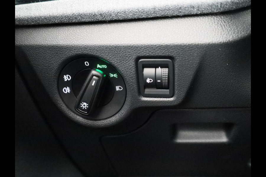 Škoda Kamiq Selection 1.0 TSI 115PK SUV 6 versn. Hand | Apple Carplay | Climate Control | Cruise Control