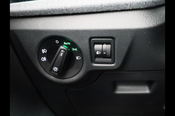 Škoda Kamiq Selection 1.0 TSI 115PK SUV 6 versn. Hand | Apple Carplay | Climate Control | Cruise Control