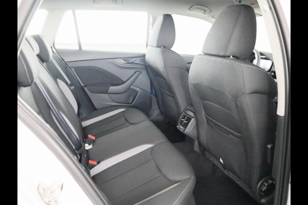 Škoda Kamiq Selection 1.0 TSI 115PK SUV 6 versn. Hand | Apple Carplay | Climate Control | Cruise Control