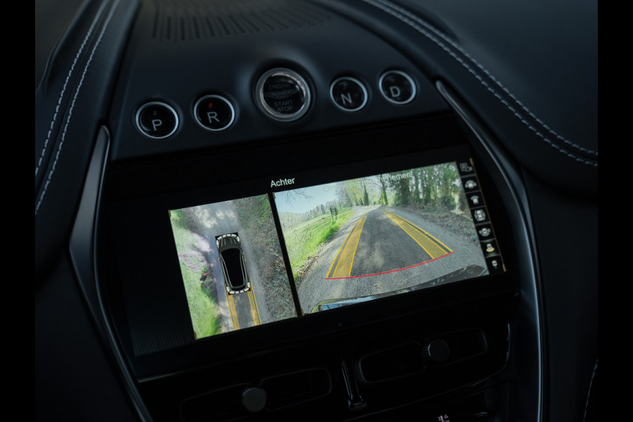 Aston Martin Dbx 550 4.0 V8 | Panoramadak | 360 cam | Premium Audio | Onyx Black | Carbon interior