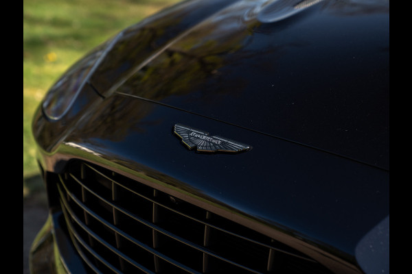 Aston Martin Dbx 550 4.0 V8 | Panoramadak | 360 cam | Premium Audio | Onyx Black | Carbon interior