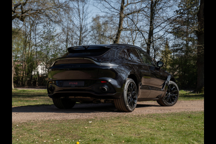 Aston Martin Dbx 550 4.0 V8 | Panoramadak | 360 cam | Premium Audio | Onyx Black | Carbon interior