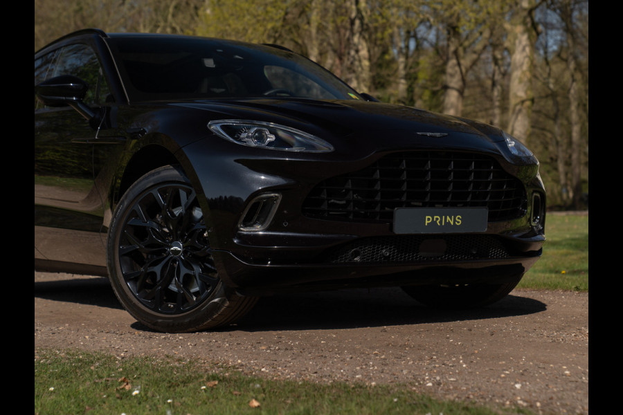Aston Martin Dbx 550 4.0 V8 | Panoramadak | 360 cam | Premium Audio | Onyx Black | Carbon interior