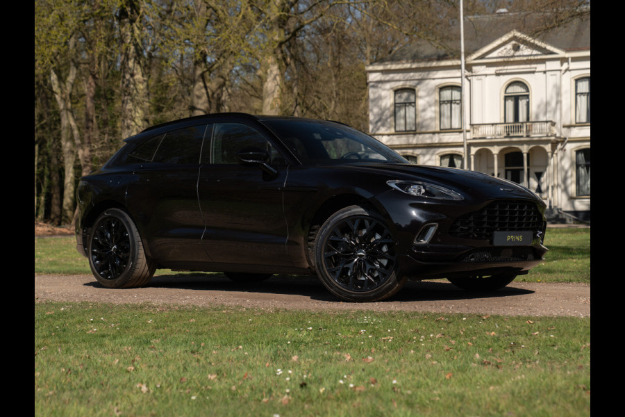 Aston Martin Dbx 550 4.0 V8 | Panoramadak | 360 cam | Premium Audio | Onyx Black | Carbon interior