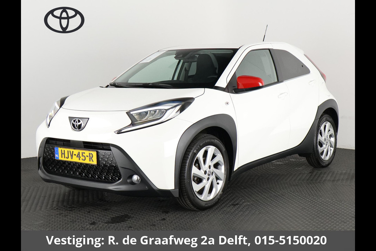 Toyota Aygo X 1.0 VVT-i MT First + Corel Red Pack | Apple Carplay & AndroidAUTO | Camera | Lichtmetalen velgen | Privacy Glass | Toyota Aygo X 1.0 VVT-i MT First + Corel Red Pack | Apple Carplay & AndroidAUTO | Camera | Lichtmetalen velgen | Privacy Glass |