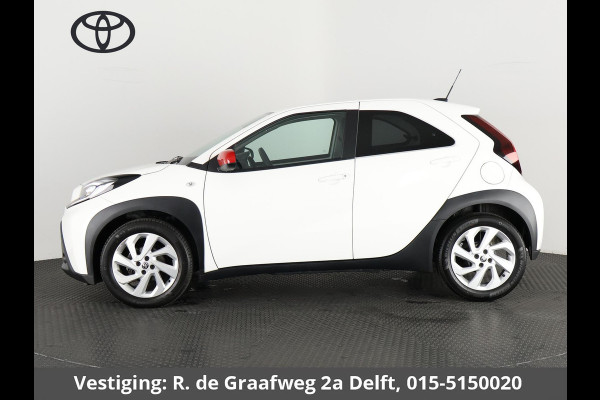 Toyota Aygo X 1.0 VVT-i MT First + Corel Red Pack | Apple Carplay & AndroidAUTO | Camera | Lichtmetalen velgen | Privacy Glass |
