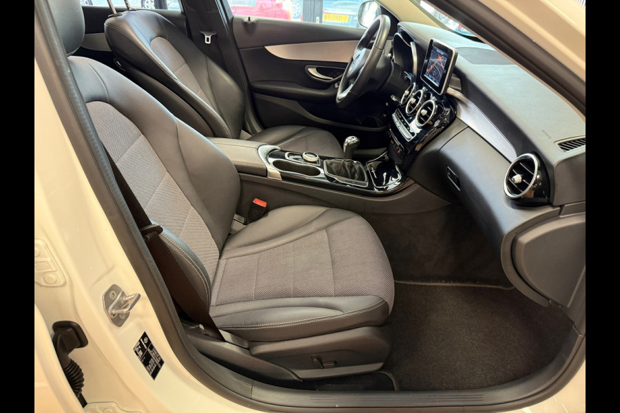 Mercedes-Benz C-Klasse C180 CDI Business Solution PANORAMADAK NAVIGATIE PDC V+A USB