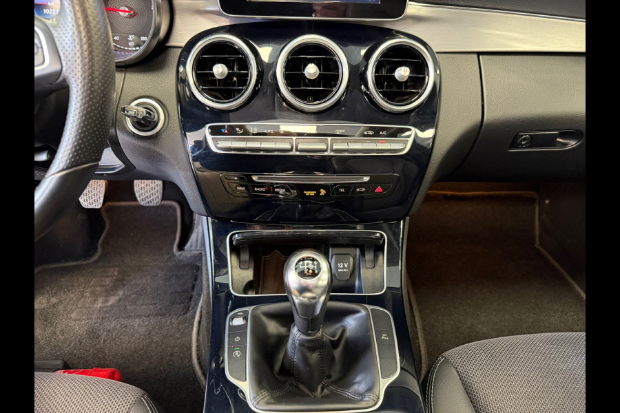 Mercedes-Benz C-Klasse C180 CDI Business Solution PANORAMADAK NAVIGATIE PDC V+A USB
