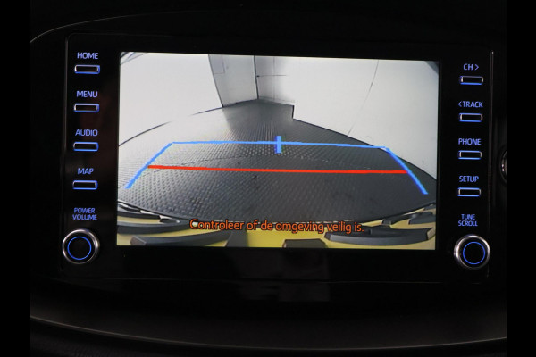 Toyota Aygo X 1.0 VVT-i MT First + Corel Red Pack | Apple Carplay & AndroidAUTO | Camera | Lichtmetalen velgen | Privacy Glass |