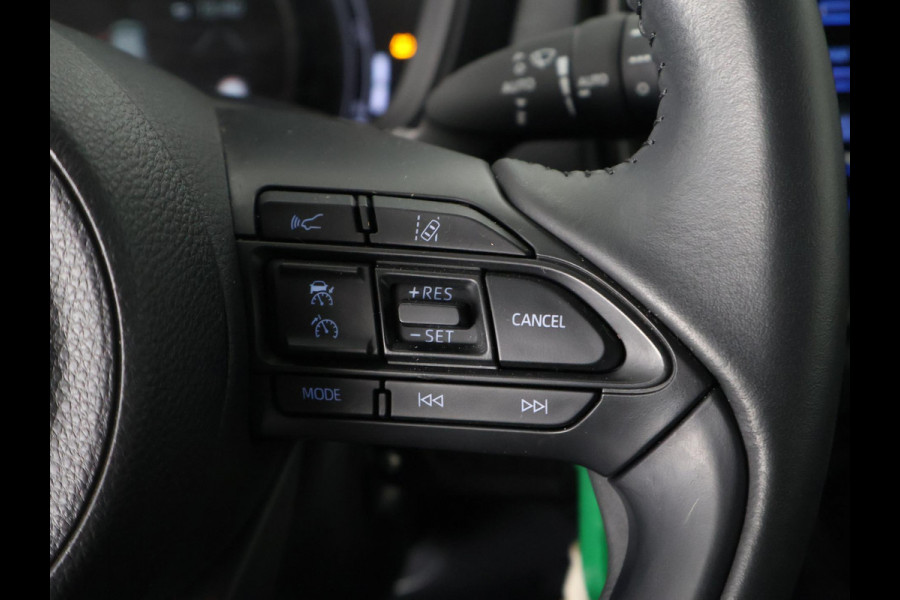 Toyota Aygo X 1.0 VVT-i MT First + Corel Red Pack | Apple Carplay & AndroidAUTO | Camera | Lichtmetalen velgen | Privacy Glass |