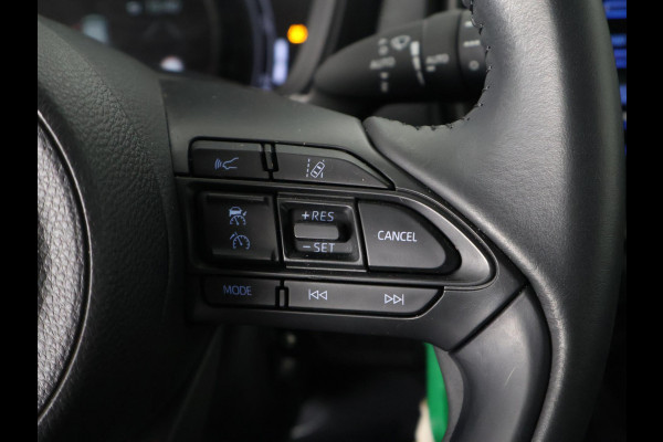 Toyota Aygo X 1.0 VVT-i MT First + Corel Red Pack | Apple Carplay & AndroidAUTO | Camera | Lichtmetalen velgen | Privacy Glass |