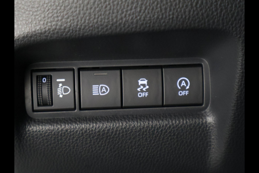Toyota Aygo X 1.0 VVT-i MT First + Corel Red Pack | Apple Carplay & AndroidAUTO | Camera | Lichtmetalen velgen | Privacy Glass |