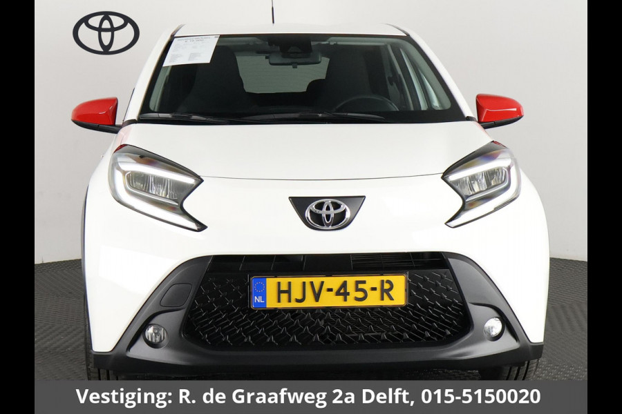 Toyota Aygo X 1.0 VVT-i MT First + Corel Red Pack | Apple Carplay & AndroidAUTO | Camera | Lichtmetalen velgen | Privacy Glass |