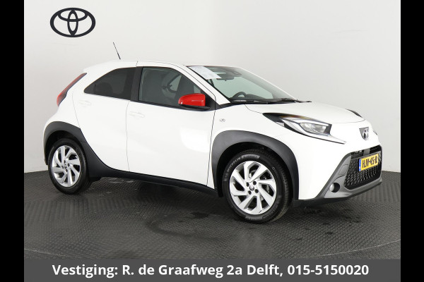 Toyota Aygo X 1.0 VVT-i MT First + Corel Red Pack | Apple Carplay & AndroidAUTO | Camera | Lichtmetalen velgen | Privacy Glass |
