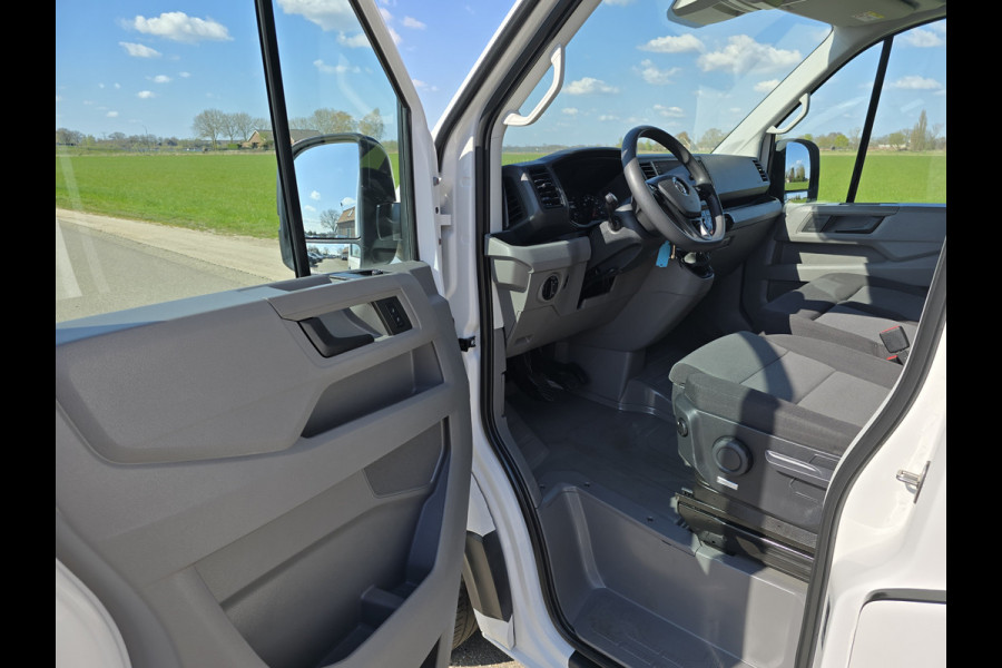 Volkswagen Crafter 35 2.0 TDI L3 H3 Highline - 140 Pk - Euro 6 - Airco - Cruise Control