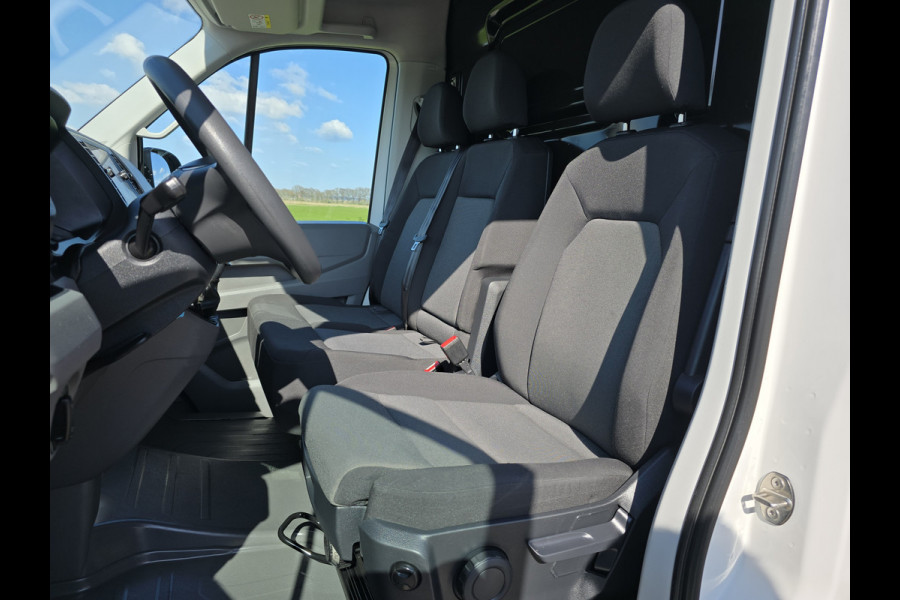 Volkswagen Crafter 35 2.0 TDI L3 H3 Highline - 140 Pk - Euro 6 - Airco - Cruise Control