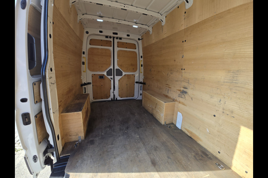 Volkswagen Crafter 35 2.0 TDI L3 H3 Highline - 140 Pk - Euro 6 - Airco - Cruise Control
